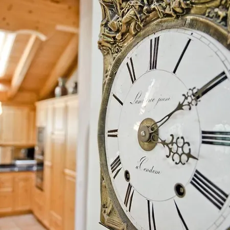 Amazing 4 Bedroom Chalet In Grindelwald- If You Want To Book, Please Contact On Wh-ats-app - 0034-635-518-216 !!!! Villa